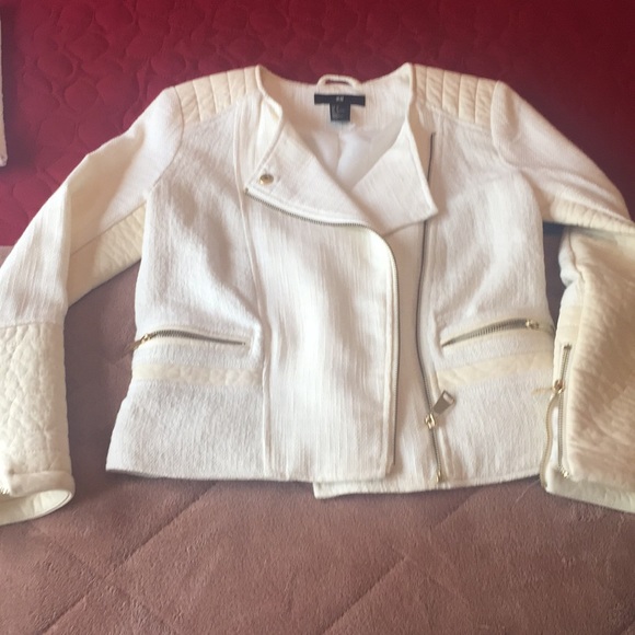 H&M woman’s biker jacket - Picture 2 of 5